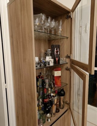 Vitrina IKEA Bestå efecto roble