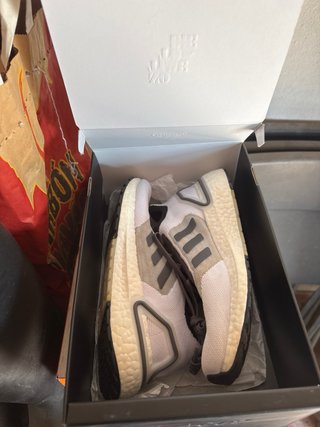 Adidas x 007 Caja Negra