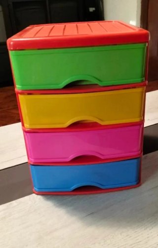 Cajonera de plástico multicolor