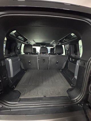 LAND ROVER DEFENDER 2021