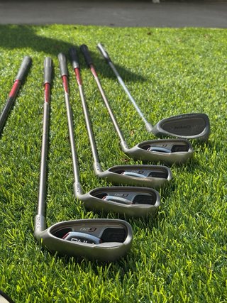 Juego de palos de golf Callaway + PING con bolsa