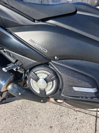 Yamaha T-Max Negra