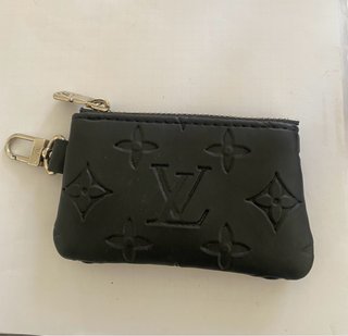 Monedero Louis Vuitton negro con llavero