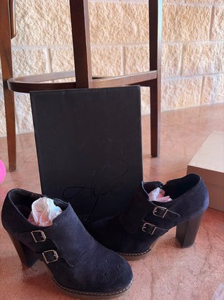 Botines Alpe Tacon Hebillas Negro