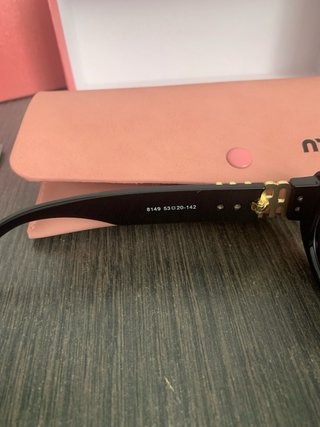Gafas de sol Miu Miu Negras