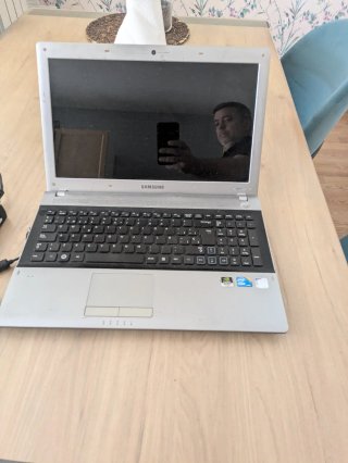 Samsung RV511 Portátil 8GB RAM SSD