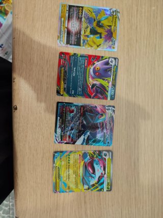 Lote 4 Cartas Pokémon VSTAR VMAX EX