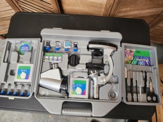 Microscopio TUWORD con kit de accesorios