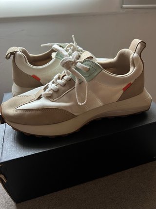 Zapatillas Pull&Bear Beige y Blanco