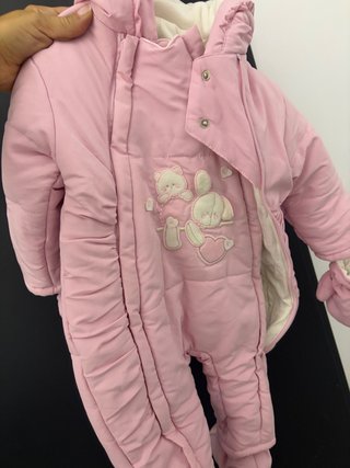 Buzo de bebé rosa con ositos