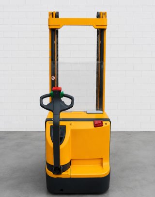 Apilador Eléctrico OFERTA