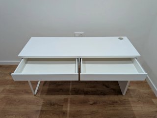 Escritorio IKEA MICKE blanco 142x50