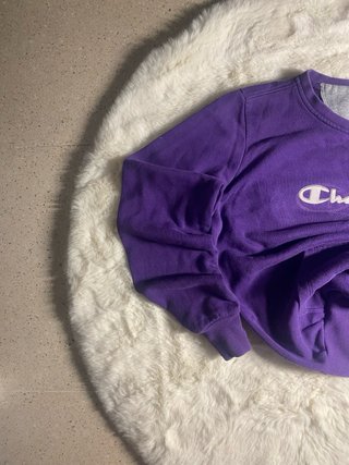 Sudadera Champion Morada Logo Frontal