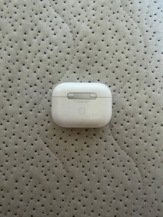 AirPods Pro Apple