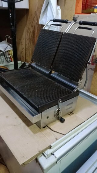 Sandwichera Grill Industrial Acero Inoxidable