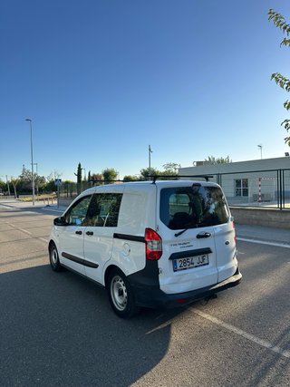 Ford Tourneo Courier 2015