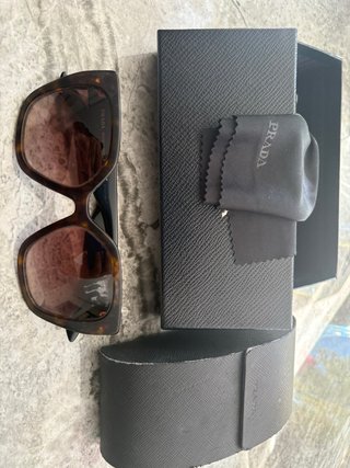 Gafas de sol Prada Tortoise