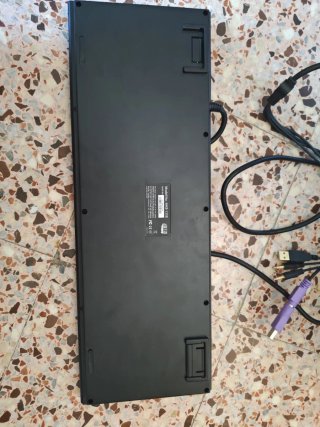 Teclado Adesso mecánico con switch Cherry MX Blue