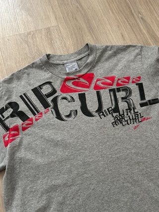 Camiseta Rip Curl Gris Gráfica Talla L