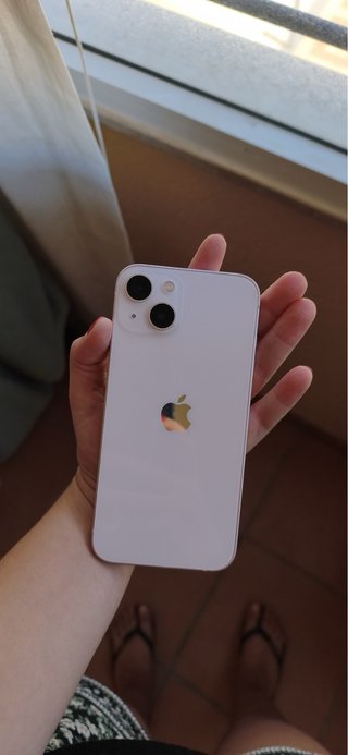 iPhone 13 Rosa y 2 Fundas originales Apple