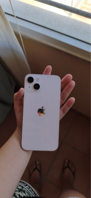iPhone 13 Rosa y 2 Fundas originales Apple