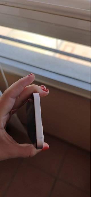 iPhone 13 Rosa y 2 Fundas originales Apple
