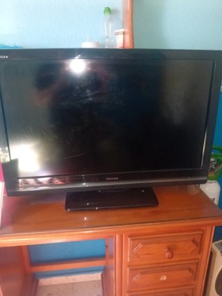 TV Toshiba 40 Negra