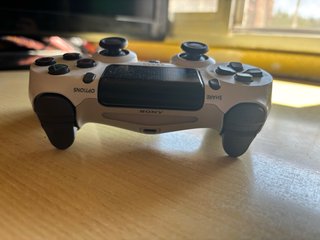 PS4 Slim  + 1 Mando