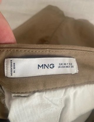 Pantalón corto Mango marrón