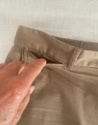 Pantalón corto Mango marrón