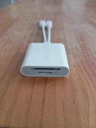 Adaptador lector tarjetas a USB-C y Lightning