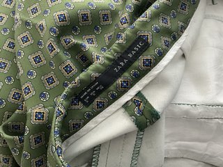 Pantalón Zara Talla S Estampado Verde