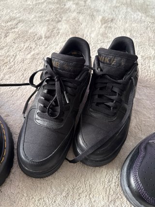 Zapatos Negros Nike, Asics, Slum