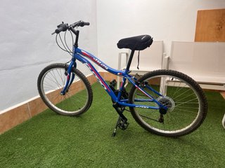 Bicicleta Azul 24 pulgadas