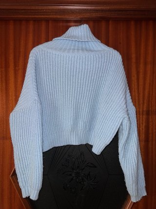 Maglioncino azzurro collo alto