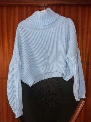 Maglioncino azzurro collo alto