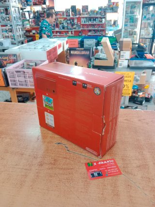 CAJA NINTENDO DSI XL 25 ANIVERSARIO SUPER MARIO