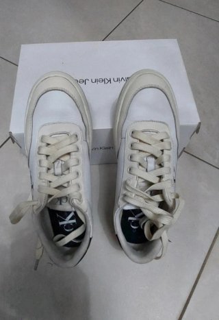 Scarpe Calvin Klein Jeans bianche e beige