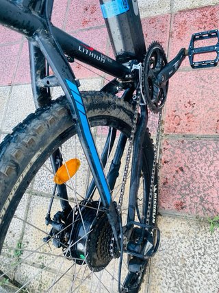 Bicicleta Eléctrica Montaña Negra/Azul