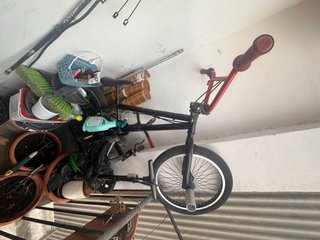 Bicicleta BMX lista para usar