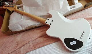 Lakland Skyline Decade bass A ESTRENAR