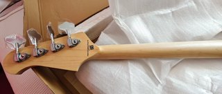 Lakland Skyline Decade bass A ESTRENAR