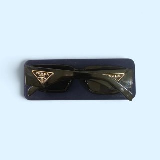 Gafas de sol Prada Triángulo Negro Dorado