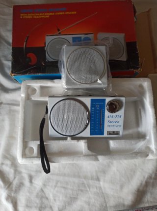 Radio AM/FM Stereo con Auriculares