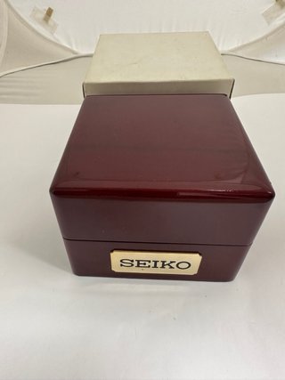 Caja Seiko Madera Lacada Granate