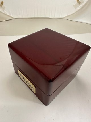 Caja Seiko Madera Lacada Granate