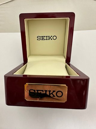 Caja Seiko Madera Lacada Granate