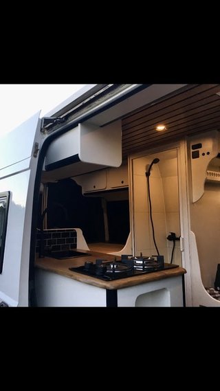 CAMPER