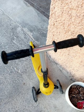 Patinete 3 Ruedas Amarillo Infantil