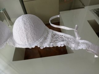 Sujetador bandeau blanco encaje